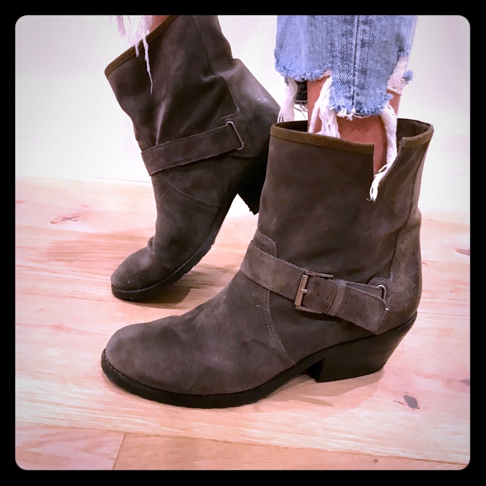 💋Eileen Fisher suede booties 💋